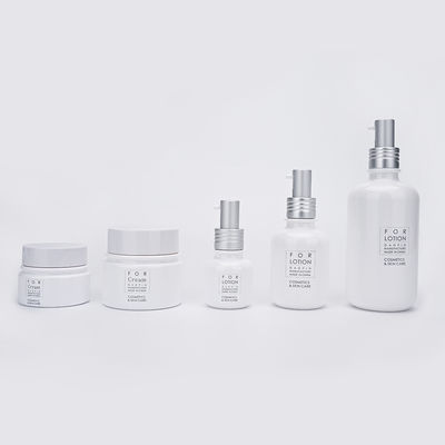 Garrafas plásticas cosméticas multifuncionais com resíduo metálico da bomba/revestimento brilhante
