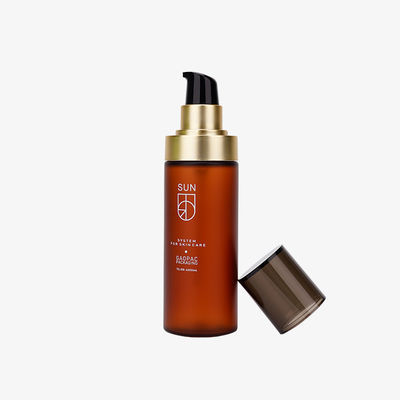 A bomba de imprensa plástica 100ml do frasco do ANIMAL DE ESTIMAÇÃO ambarino engarrafa a garrafa plástica cosmética da loção