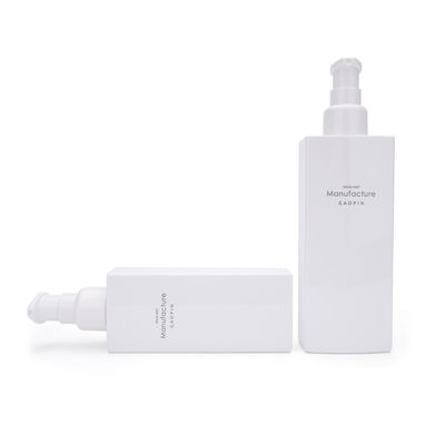 Garrafa facial da loção do plástico dos cuidados com a pele do recipiente do quadrado branco 100ml 120ml 150ml 200ml