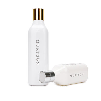 O escapamento plástico branco vazio das garrafas do champô impermeabiliza 200ml 300ml com tampão do disco